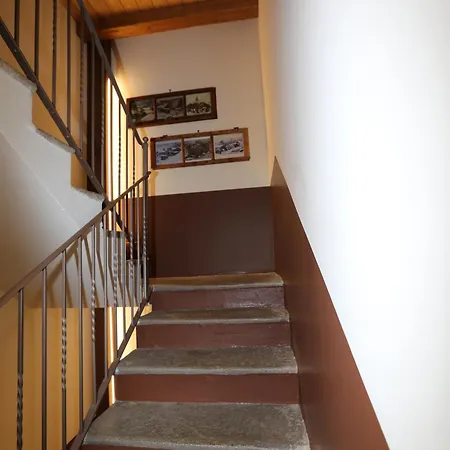 L'abri En - Parcheggio Privato A 100 Mt Ed Accesso Con Auto Nell'area Pedonale Apartment Aosta