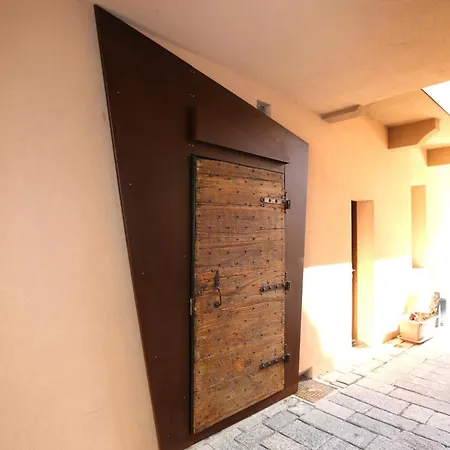 Apartment L'abri En - Parcheggio Privato A 100 Mt Ed Accesso Con Auto Nell'area Pedonale Aosta